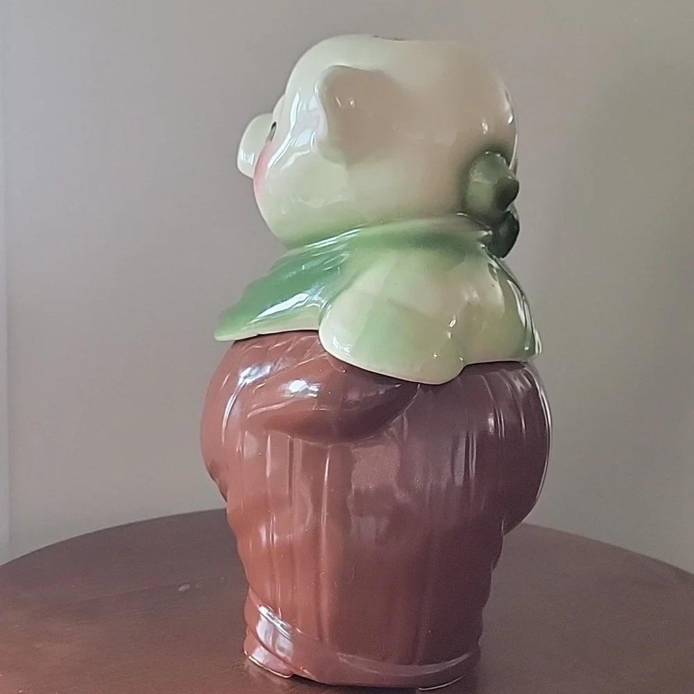 Vintage cookie jar